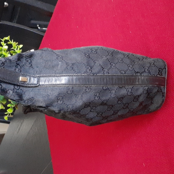 GUCCI SHOULDER BAG - Picture 6 of 17